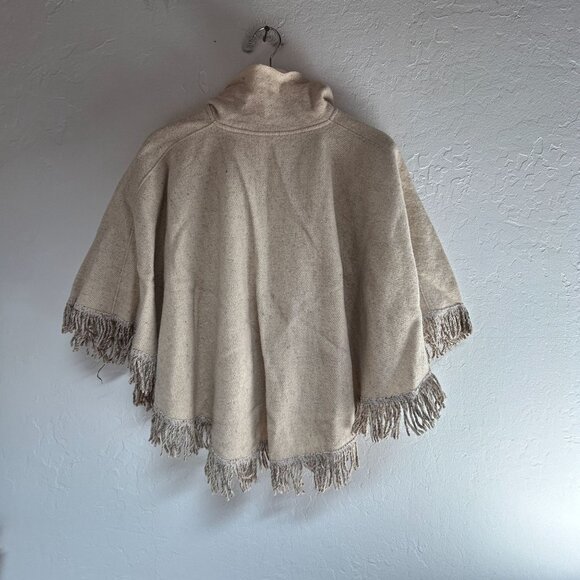 Vintage 90s Artilana Womens Wool Cape Poncho Wrap Jacket Cream Fringe Trim Woven - Picture 2 of 6